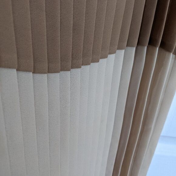 Italian two tone maxi pleated skirt size 38 Small @K - Picture 3 of 11